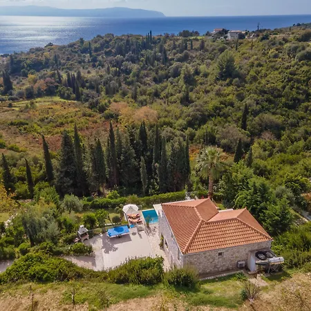 Mounda Apollon Villa *